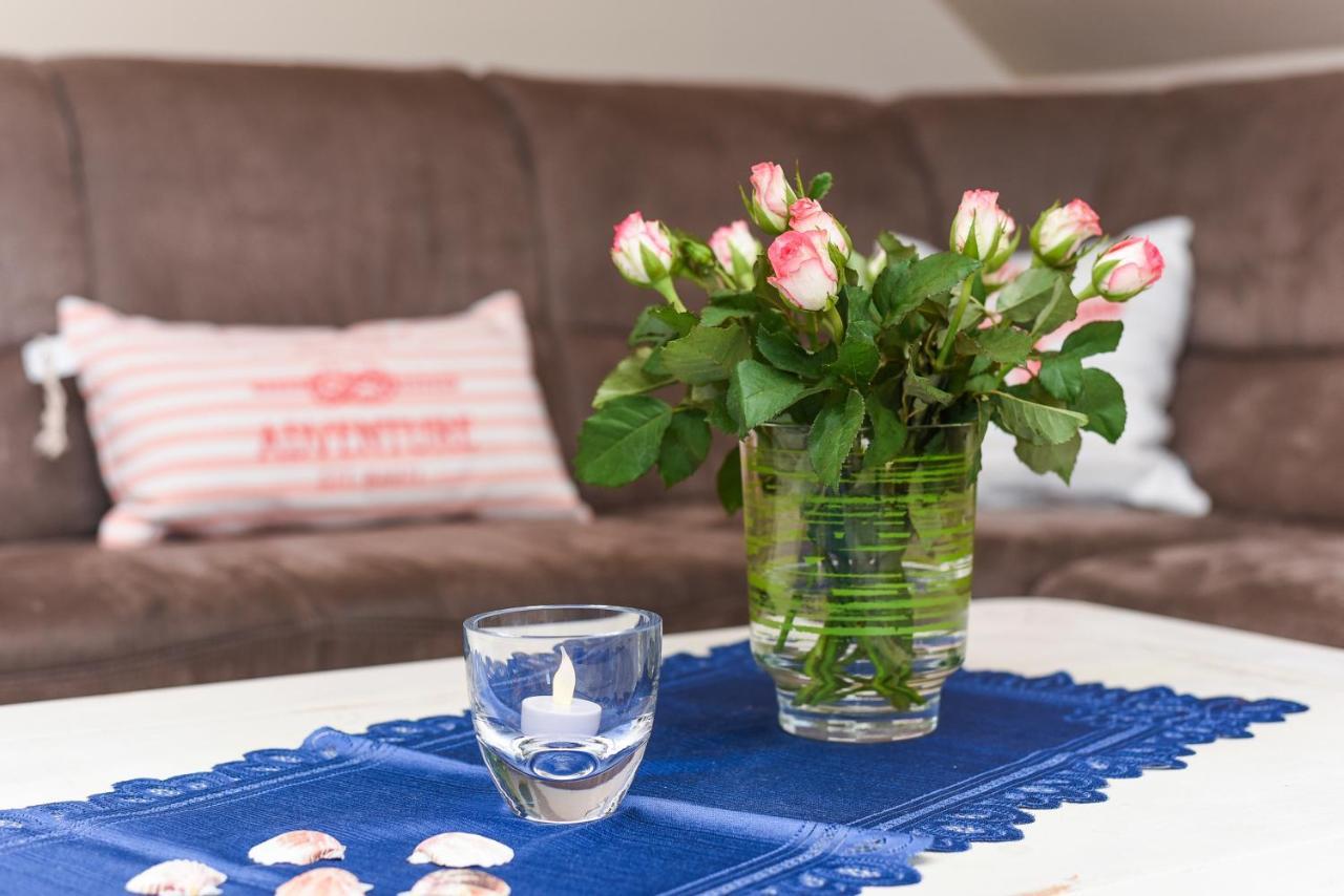 Ferienwohnung Haus Heimathafen エセンス エクステリア 写真